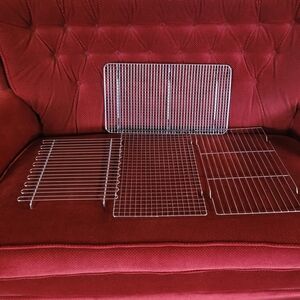 Set of Silver Cooling Racks